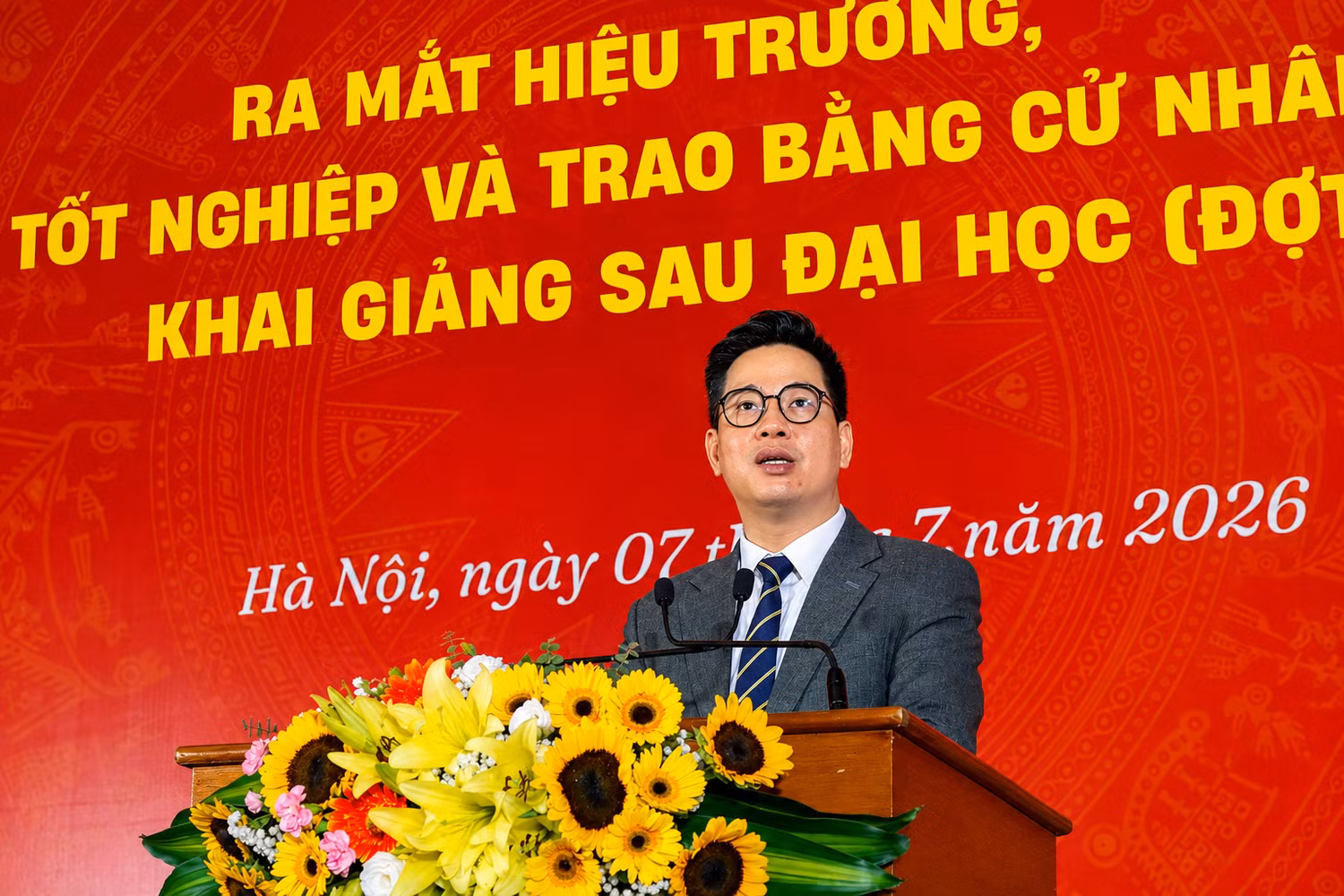 Phó Giáo sư, Tiến sĩ Trần Thành Nam - Tân Hiệu trưởng Trường Đại học Giáo dục - Đại học Quốc gia Hà Nội phát biểu tại buổi lễ. Ảnh: Doãn Nhàn