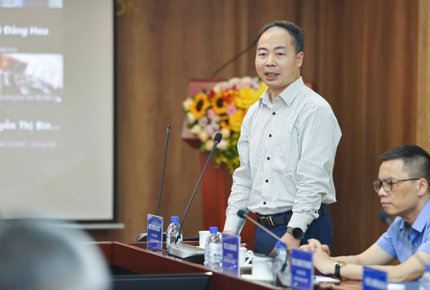 Giáo sư, Tiến sĩ Nguyễn Ngọc Hà được Bộ trưởng Bộ Giáo dục và Đào tạo điều động, bổ nhiệm giữ chức Phó Hiệu trưởng Trường Đại học Sư phạm Hà Nội. Ảnh: HNUE