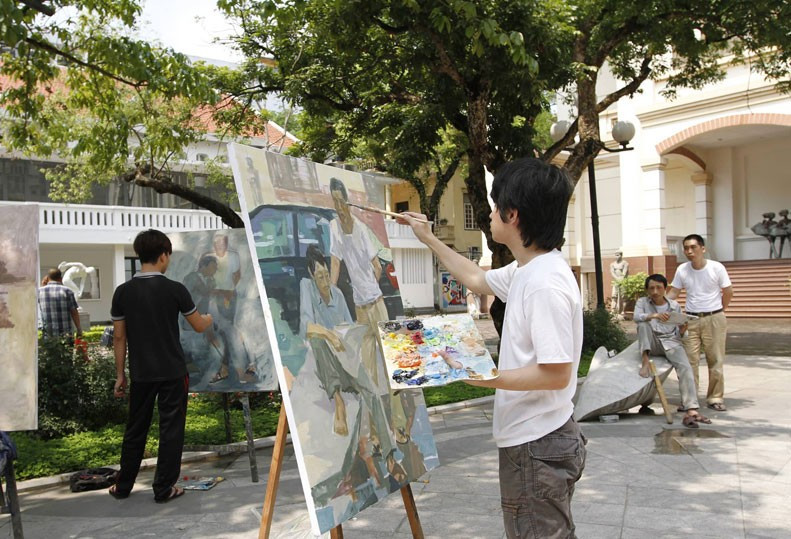 Lớp học vẽ của sinh viên Trường Đại học Mỹ thuật Việt Nam. Ảnh: website nhà trường