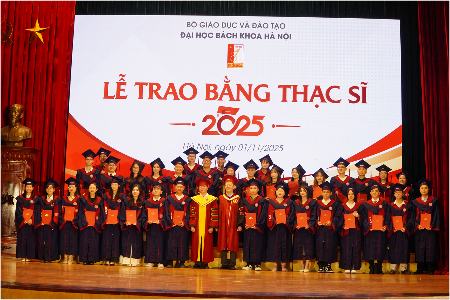 Lễ trao bằng Tiến sĩ, Thạc sĩ năm 2025 của Đại học Bách khoa Hà Nội. Ảnh: HUST