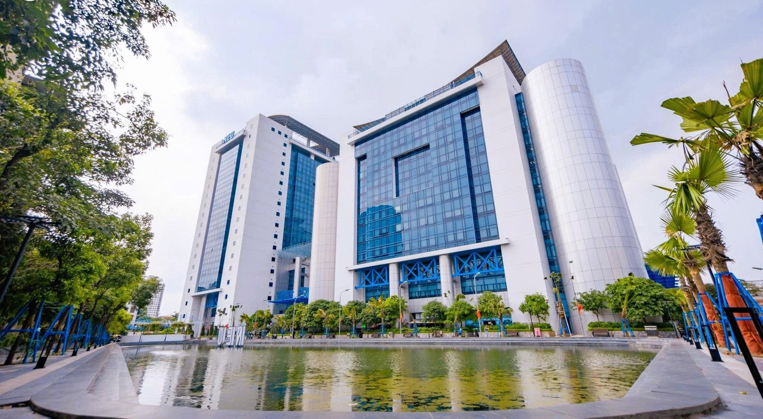 Một góc khuôn viên Đại học Kinh tế Quốc dân. Ảnh: NEU