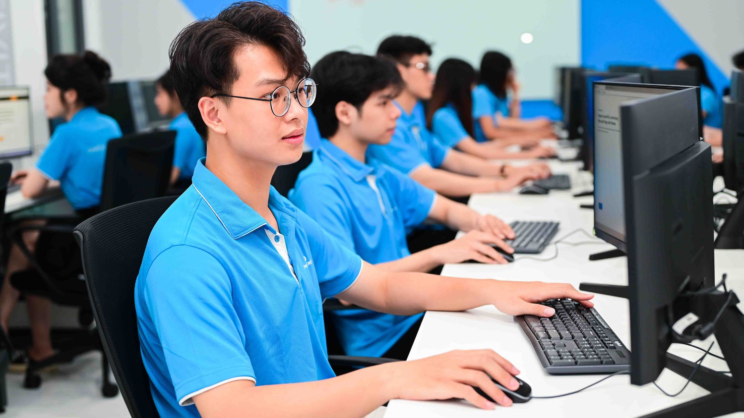 Sinh viên Trường Đại học CMC. Ảnh: CMCU