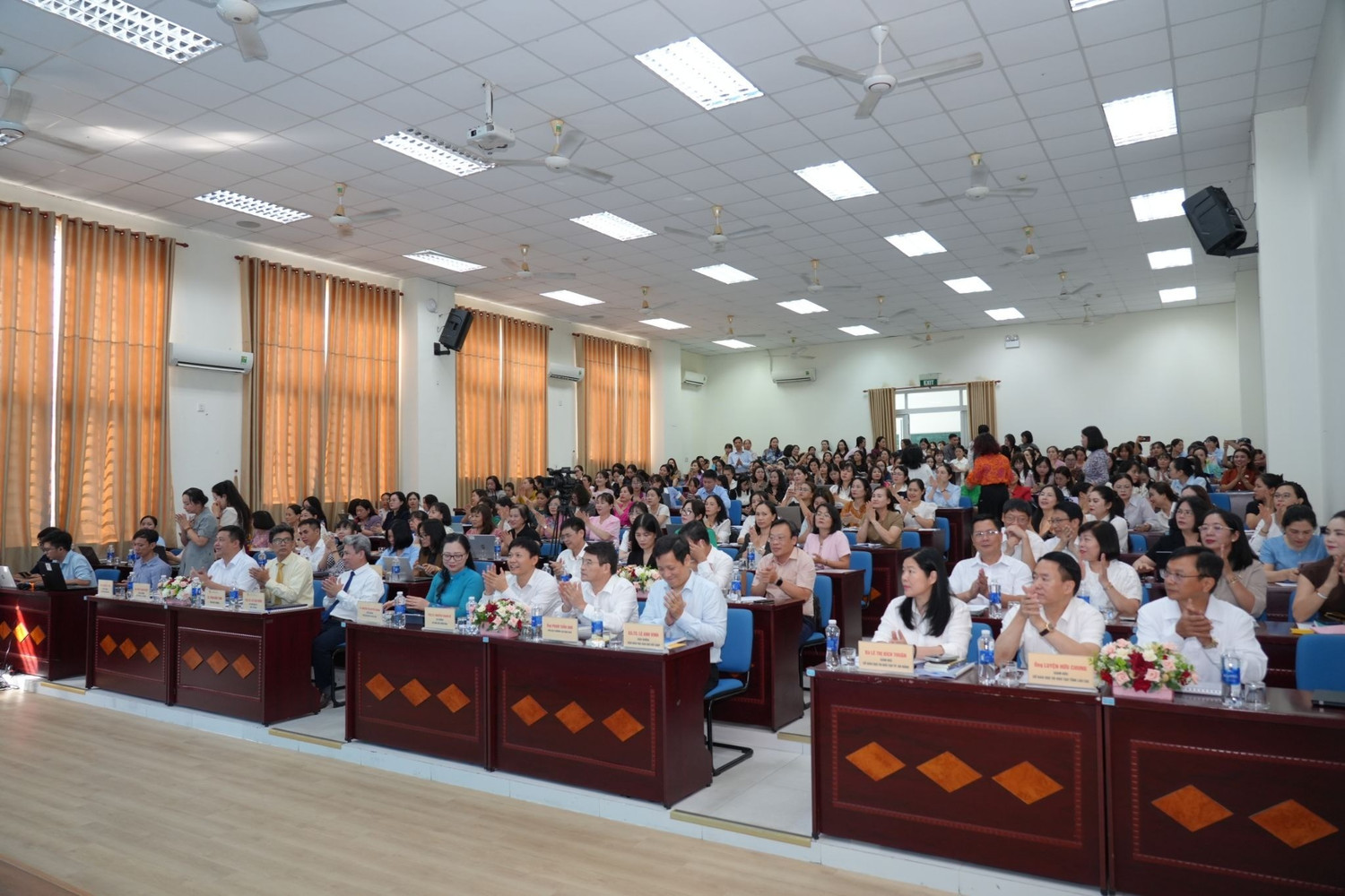 Quang cảnh hội nghị. Ảnh: UED