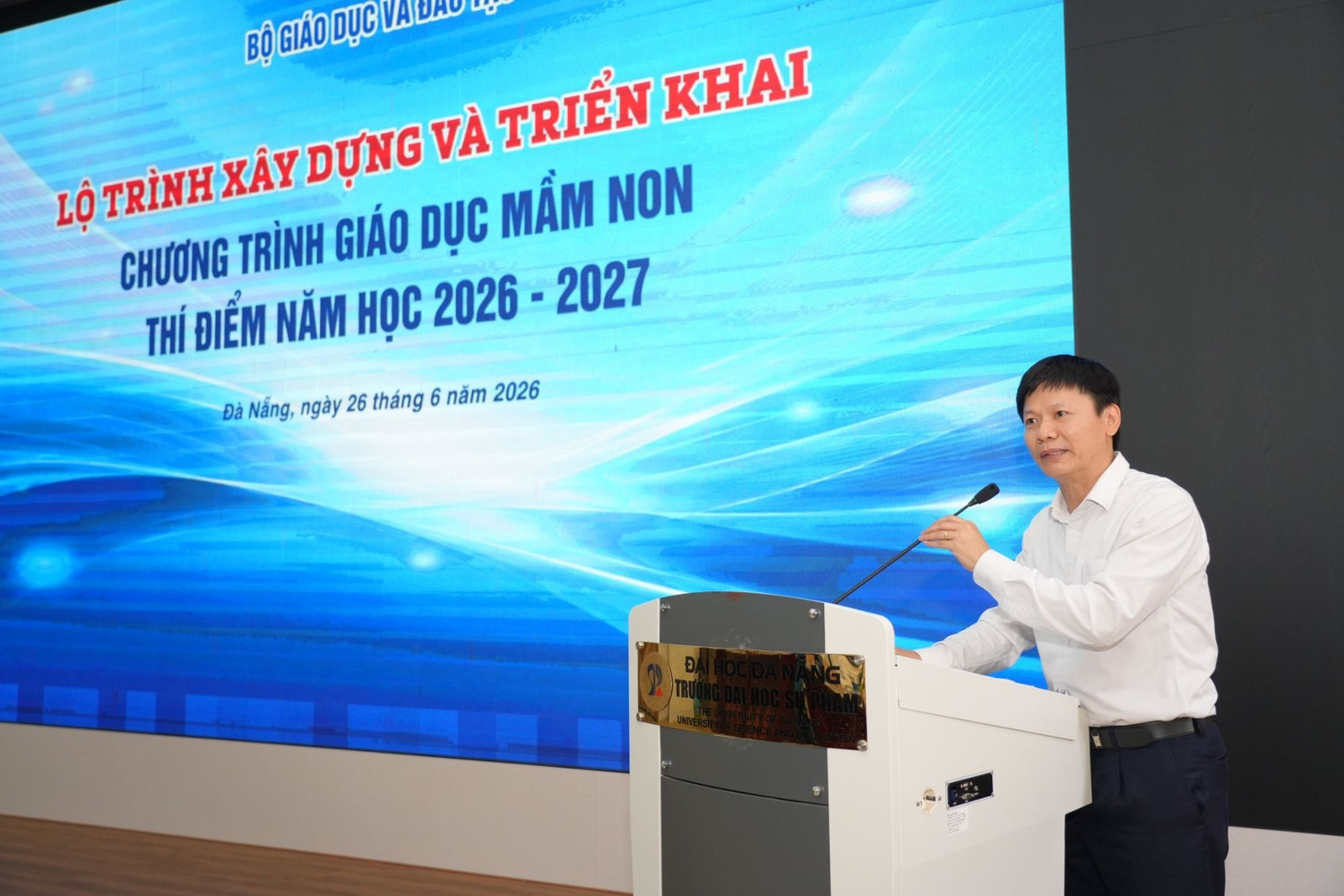 Phó Giáo sư, Tiến sĩ Nguyễn Thanh Đề - Vụ trưởng Vụ Giáo dục Mầm non (Bộ Giáo dục và Đào tạo) chia sẻ tại hội nghị. Ảnh: UED