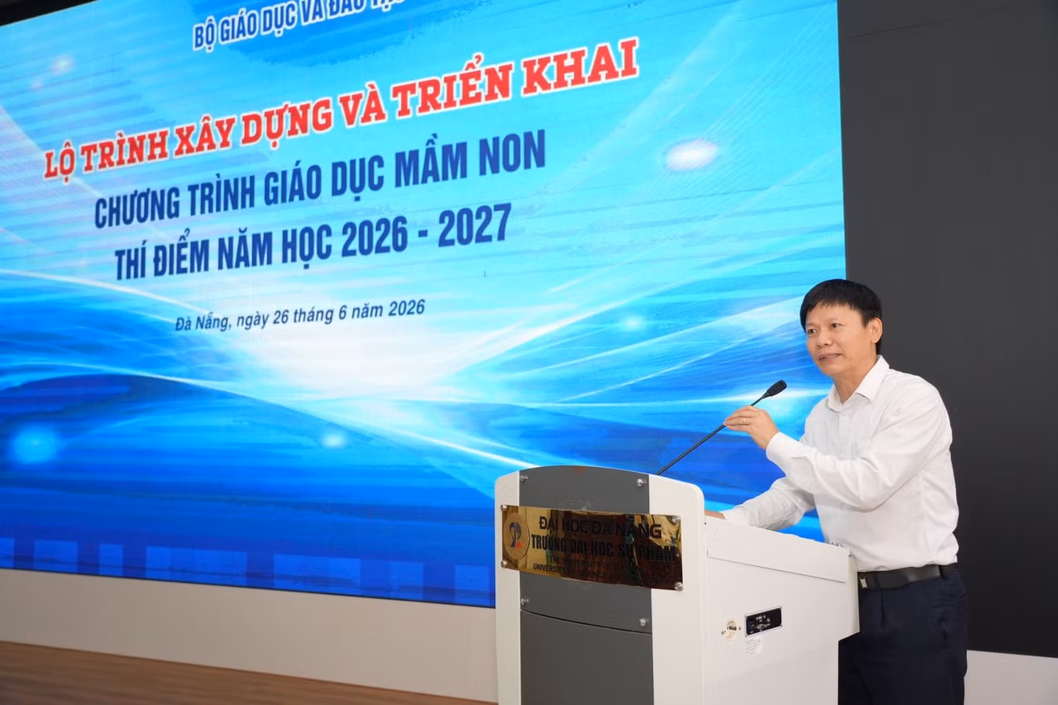 Phó Giáo sư, Tiến sĩ Nguyễn Thanh Đề - Vụ trưởng Vụ Giáo dục Mầm non (Bộ Giáo dục và Đào tạo) chia sẻ tại hội nghị. Ảnh: UED