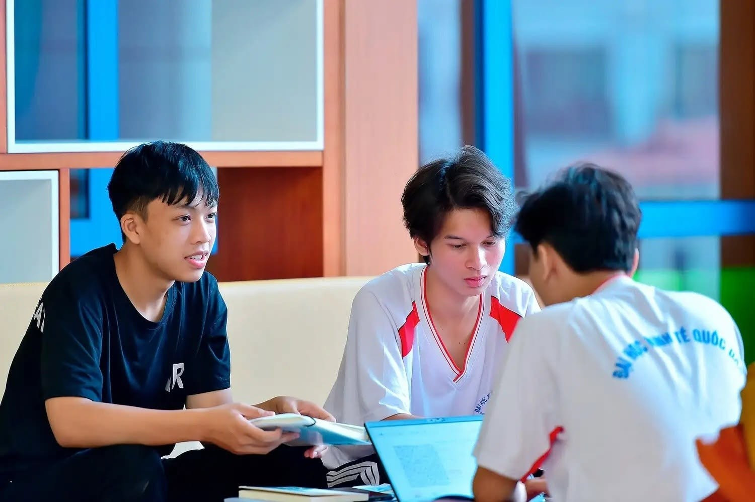 Ảnh minh họa: Sinh viên Đại học Kinh tế Quốc dân