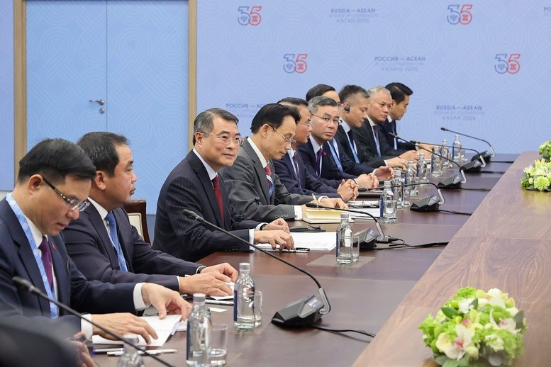 Thủ tướng Lê Minh Hưng đề nghị phía Nga tạo điều kiện thuận lợi hơn nữa cho một số mặt hàng của Việt Nam tiếp cận thị trường Nga. Ảnh: VGP/Nhật Bắc