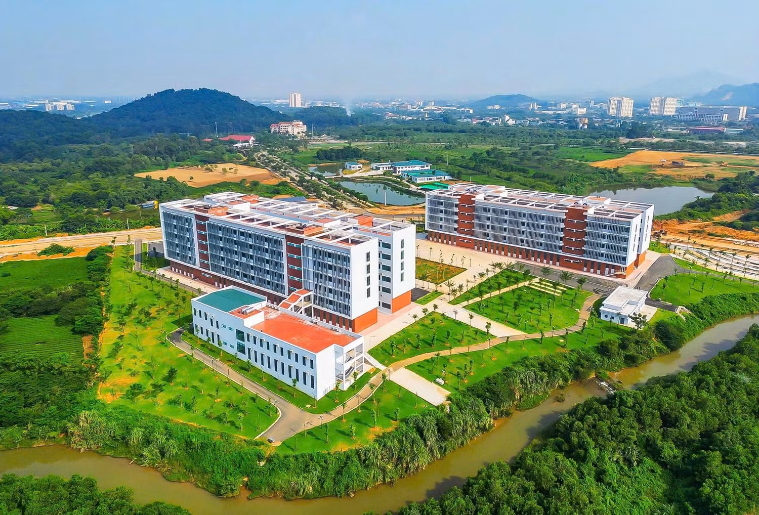 dh-giao-duc.jpg