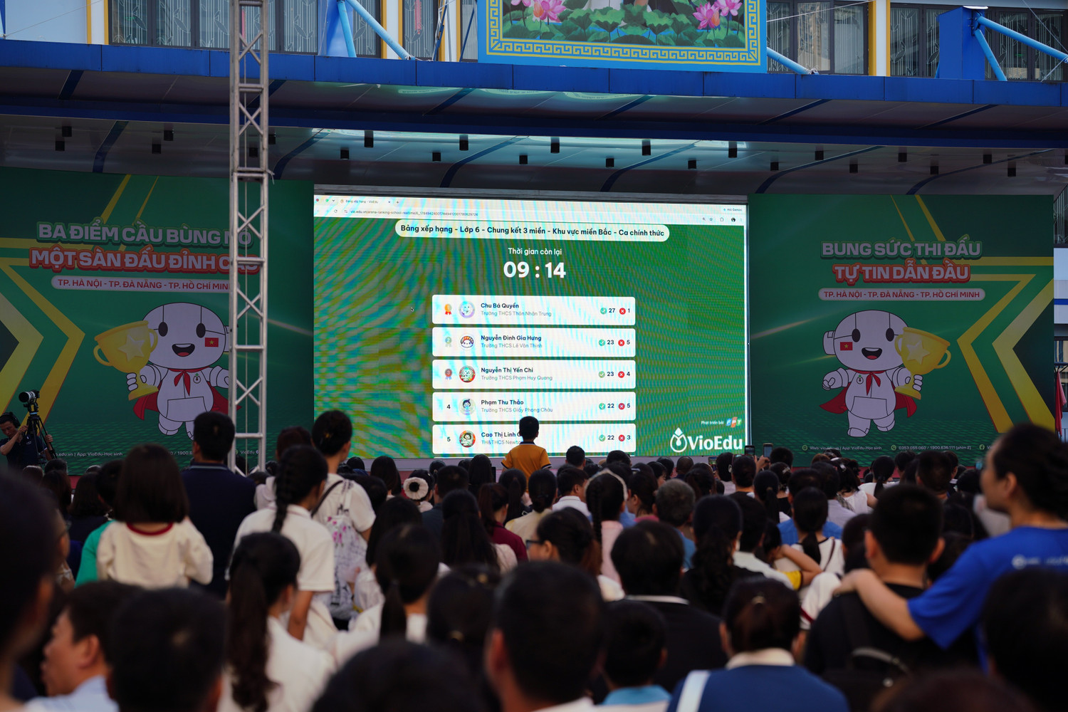 cong-nghe-live-ranking-update-bxh-truc-tiep-cua-thi-sinh-trong-phong-thi.jpg