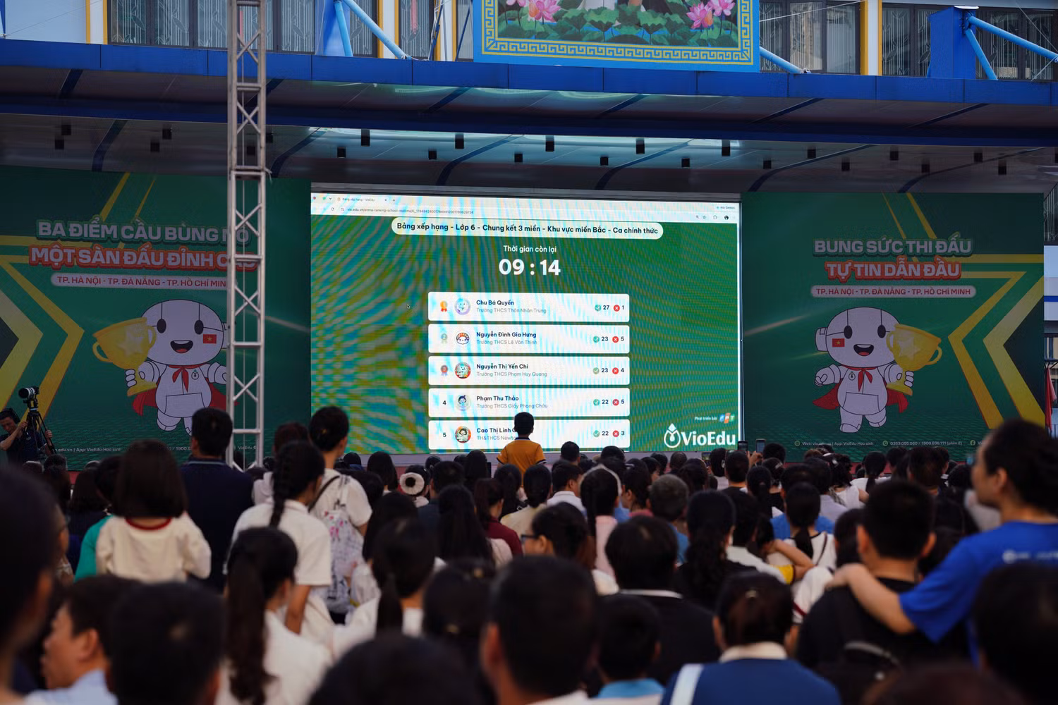 cong-nghe-live-ranking-update-bxh-truc-tiep-cua-thi-sinh-trong-phong-thi.jpg