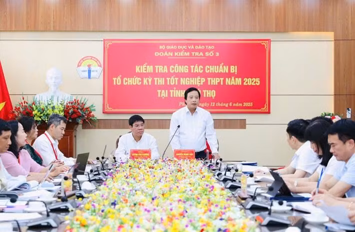 Phó Chủ tịch Uỷ ban nhân dân, Trưởng Ban Chỉ đạo Kỳ thi tốt nghiệp trung học phổ thông tỉnh Phú Thọ Nguyễn Mạnh Sơn.
