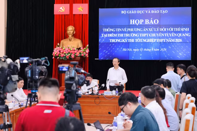 Tổ chức thi lại cho 100% thí sinh Chuyên Tuyên Quang là phương án “hợp tình, hợp lý, hợp pháp”