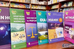 Tâm lý ham rẻ khiến một số phụ huynh có nguy cơ mua phải sách giáo khoa giả, sách in lậu