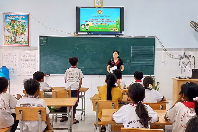 Bậc nghề nghiệp "có lên, có xuống", trường học cần làm gì để đánh giá giáo viên công bằng?