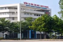 Đào tạo liên thông: CĐ Công nghệ và Quản trị Sonadezi nói "có", Đại học Kinh tế TP.HCM nói "không"
