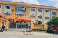 Hiệu trưởng tiểu học Trần Thị Bưởi bác thông tin trường dùng dầu ăn không nhãn