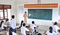 Bộ Giáo dục nên bãi bỏ xếp loại giáo viên bằng các giấy tờ vô bổ