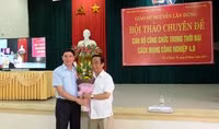 Thầy Nguyễn Lân Dũng nói chuyện về thời đại 4.0 ở Quảng Trị