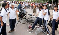 Lớp trưởng và đội sao đỏ có phải là nguyên nhân gây ra bạo lực học đường?