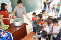 Giáo viên cắm bản ở Kon Tum khát khao cháy lòng được ăn Tết cùng gia đình