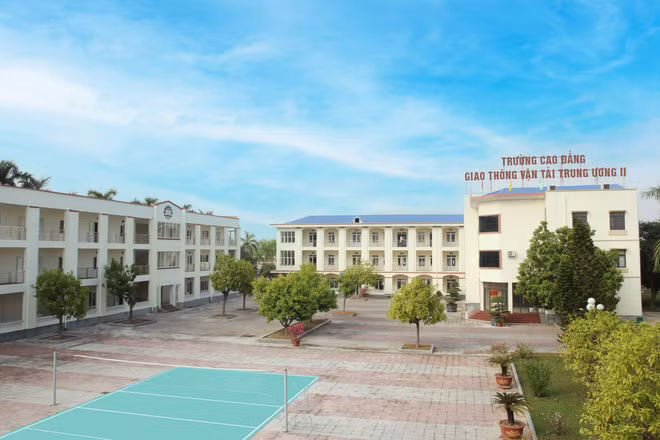 Băn khoăn về điều kiện đào tạo, CĐ Giao thông vận tải TƯ II từ chối phản hồi vì đang tuyển sinh