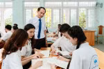 Chuẩn bị cho kỳ thi tốt nghiệp THPT 2026, các trường "lên dây cót" ôn tập cho học sinh như thế nào?