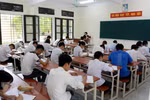 Kiểm tra học kỳ sớm vừa khổ cho giáo viên vừa thiệt thòi cho học sinh 