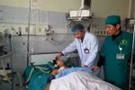Cứu sống thanh niên bị đâm thủng phổi, đứt tủy sống