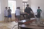 Hàng chục nghìn học sinh vùng lũ vẫn chưa thể đến trường