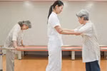 5 bài tập phục hồi chức năng cho người bị tai biến mạch máu não