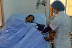 Nữ y tá chuyên chăm sóc người nhiễm HIV giai đoạn cuối