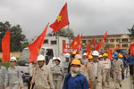 Làm gì để tăng cường vệ sinh, an toàn lao động cho năm 2013