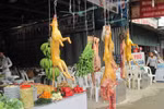 Biến chó, mèo thành thịt thú rừng bằng đèn khò ở chùa Hương