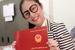 Hoa hậu Ngọc Hân khoe bằng tốt nghiệp đại học sau 7 năm đèn sách