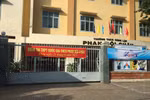 Điểm thi có 2 phòng thi, mỗi phòng chỉ 1 thí sinh