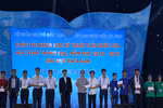Tập đoàn giáo dục Nguyễn Hoàng trao tặng 30 suất học bổng trị giá 700 triệu đồng