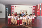 Diễn viên Mai Phương cho con nhập học iSchool Nam Sài Gòn