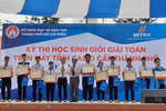 Hơn 800 học sinh Sài Gòn thi giải Toán nhanh trên máy tính cầm tay