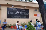 Hàng loạt bác sĩ ở bệnh viện Bình Dân xin nghỉ việc