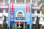 Sinh viên muốn "quyền tự chủ" về ăn mặc, thời trang