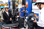 Giá xăng dầu thế giới liên tục giảm, vì sao trong nước vẫn chưa giảm?