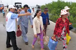 Hàng chục ngàn dân miền Nam sơ tán tránh bão, TP. HCM sẽ ngập nặng