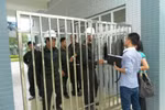Hai nữ công nhân bị 'chôn sống': Cấm cửa công an, báo chí 