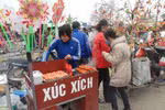 Chùm ảnh: Những dịch vụ ăn theo "hốt bạc" mùa lễ hội