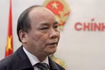 “30% số công chức sáng cắp ô đi, tối cắp về”