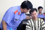 Vụ án tù oan 10 năm của ông Chấn: Họ "cắp ô" hay cắp "lưỡi hái"?