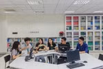 Nhiều trường đại học hiện nay đang rơi vào tình thế "cái khó bó cái khôn"