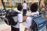 Học sinh tiểu học ở thành phố Hồ Chí Minh chỉ dùng 4 quyển vở ô ly đến lớp