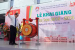 Bí thư Nguyễn Thiện Nhân dự khai giảng năm học mới