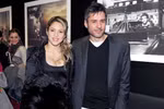 Shakira khoe nhan sắc 'gái một con' sau khi sinh cậu ấm cho Pique